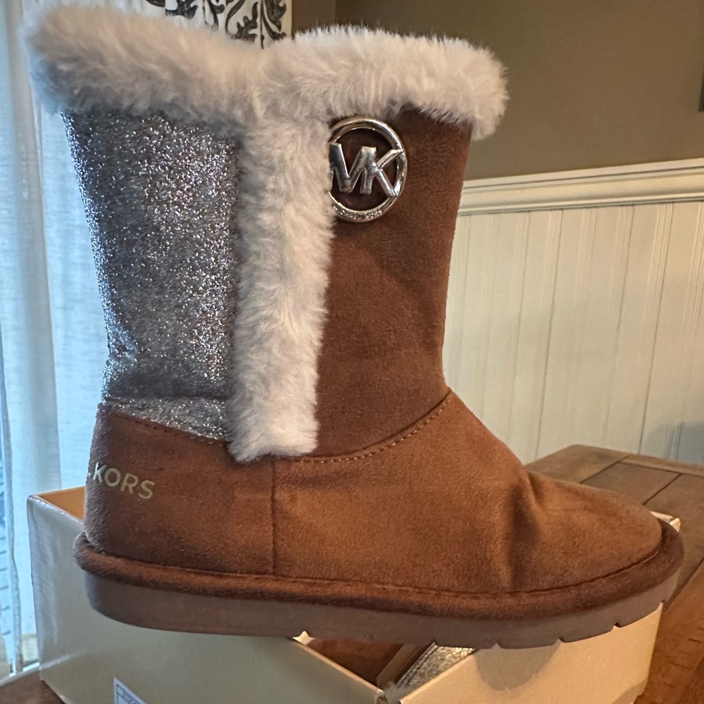 Girl’s Michael Kors boots